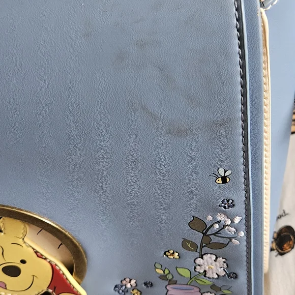 Loungefly Blue and Cream Winnie the Pooh Crossbody Bag - Picture 4 of 6